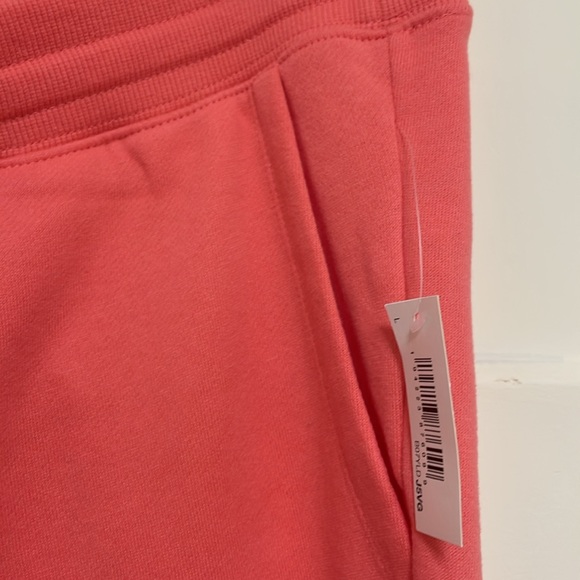 6 pair athletic pant bundle for $8 - Picture 12 of 12